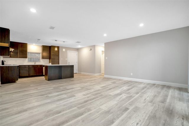 1314 E Red Cedar Circle, Spring, TX 77380