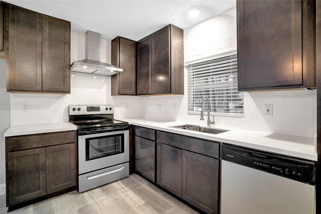 1314 E Red Cedar Circle, Spring, TX 77380
