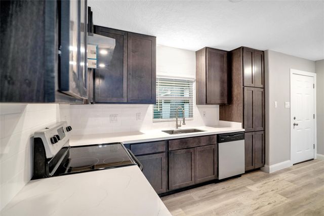 1314 E Red Cedar Circle, Spring, TX 77380