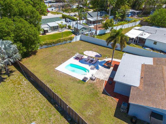 1541 68TH AVENUE N, St Petersburg, FL 33702