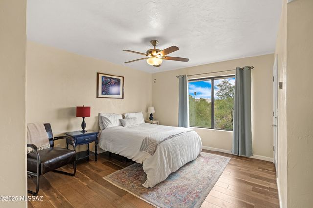 6801 N Green Mountain Place, Tucson, AZ 85718