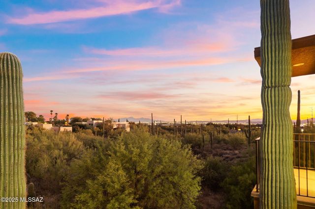 6801 N Green Mountain Place, Tucson, AZ 85718
