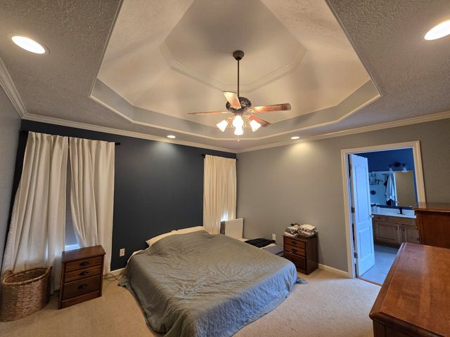 594 Mountain View Dr, Clarksville, TN 37043