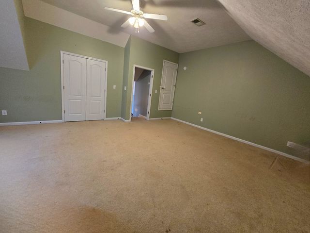 594 Mountain View Dr, Clarksville, TN 37043