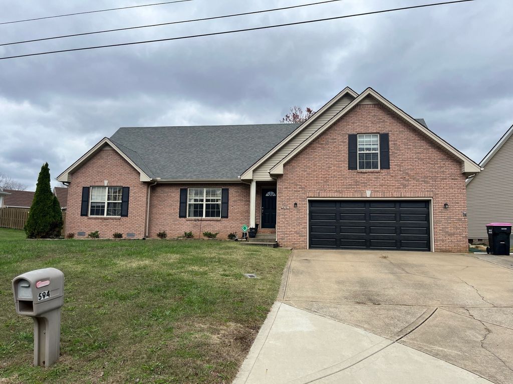 594 Mountain View Dr, Clarksville, TN 37043
