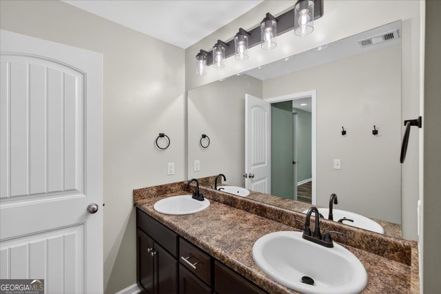 200 Abigail Circle, Ellabell, GA 31308