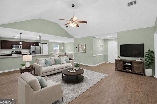 200 Abigail Circle, Ellabell, GA 31308