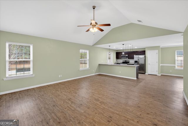 200 Abigail Circle, Ellabell, GA 31308