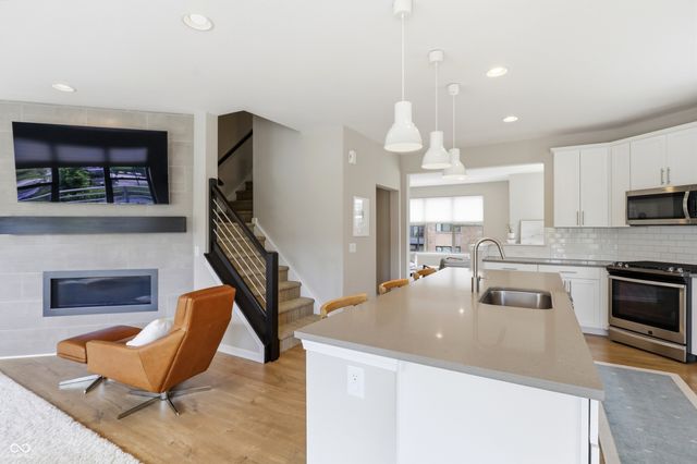 12932 Grand Vue Drive, Carmel, IN 46032