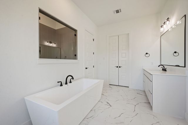4005 Brown Bear Drive, Aledo, TX 76008