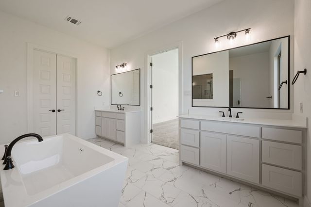4005 Brown Bear Drive, Aledo, TX 76008