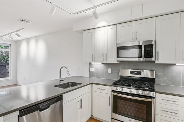 77 New 209, Cambridge, MA 02138