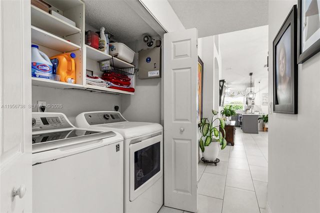 6207 Floral Lakes Dr 6207, Delray Beach, FL 33484