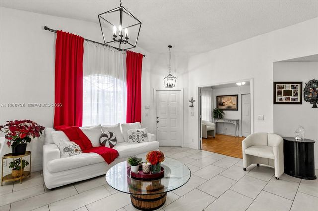 6207 Floral Lakes Dr 6207, Delray Beach, FL 33484