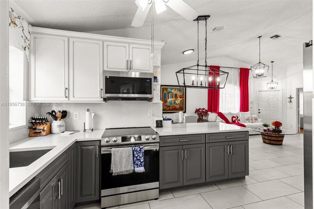 6207 Floral Lakes Dr 6207, Delray Beach, FL 33484