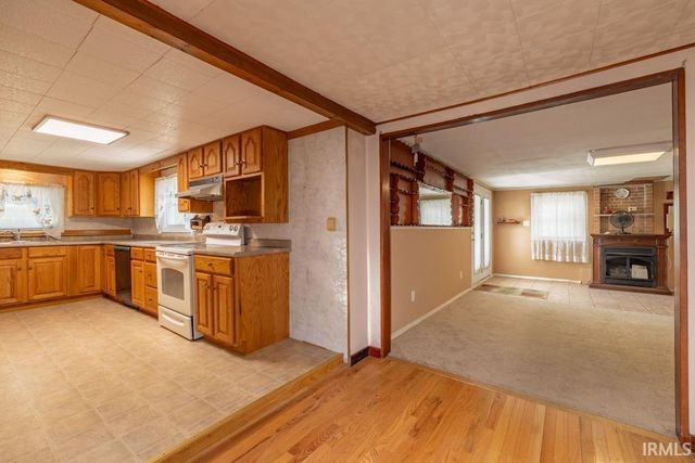 6970 N 100 W, Hartford City, IN 47348