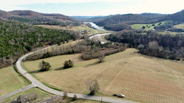 919 Wartrace Hwy, Pleasant Shade, TN 37145
