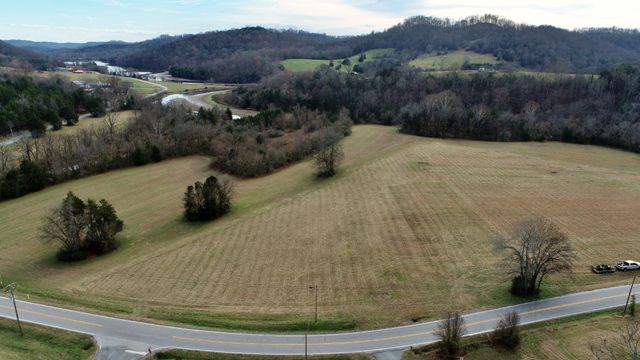 919 Wartrace Hwy, Pleasant Shade, TN 37145