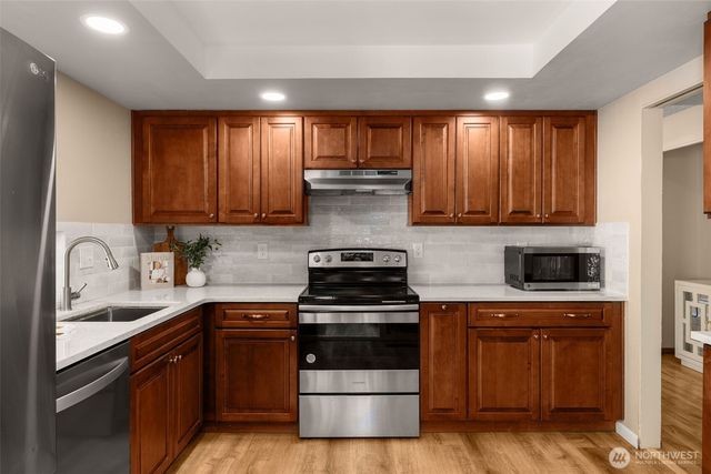 243 169th Avenue NE, Bellevue, WA 98008