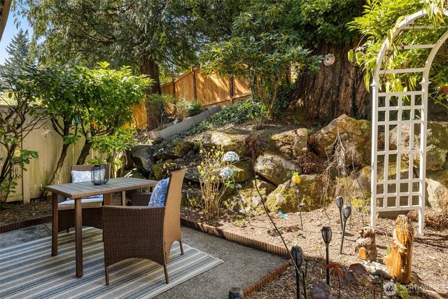 243 169th Avenue NE, Bellevue, WA 98008