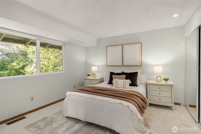 243 169th Avenue NE, Bellevue, WA 98008