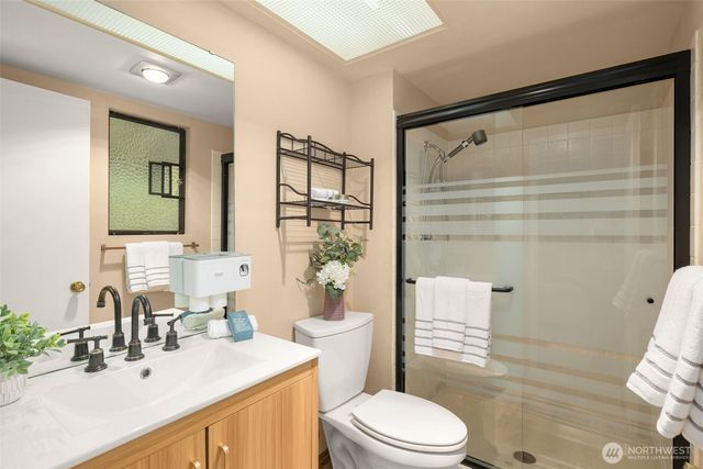 243 169th Avenue NE, Bellevue, WA 98008