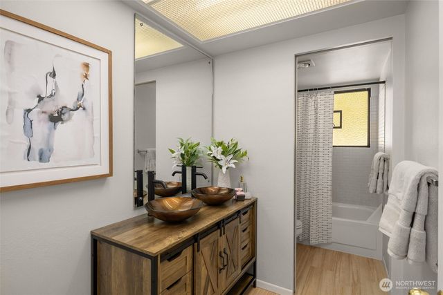 243 169th Avenue NE, Bellevue, WA 98008