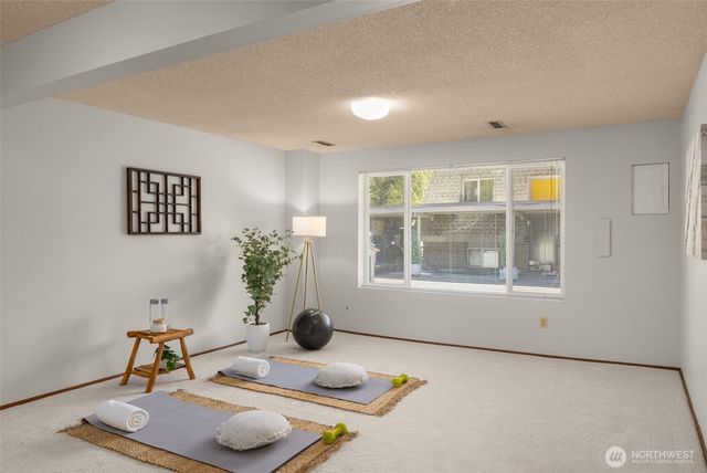 243 169th Avenue NE, Bellevue, WA 98008