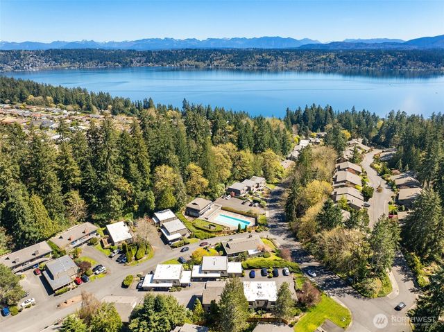 243 169th Avenue NE, Bellevue, WA 98008