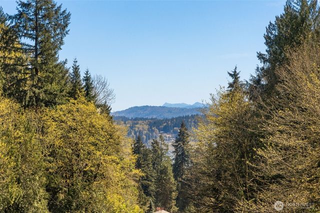 243 169th Avenue NE, Bellevue, WA 98008