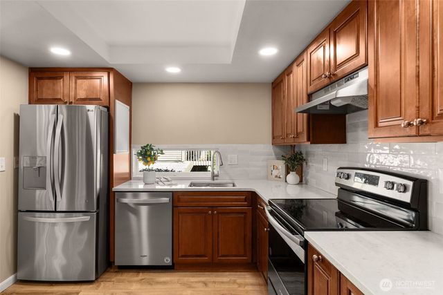 243 169th Avenue NE, Bellevue, WA 98008