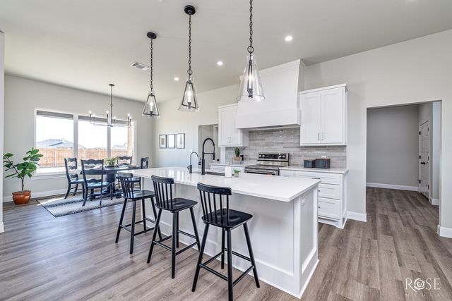 8421 Windmill Rd, Wall, TX 76905