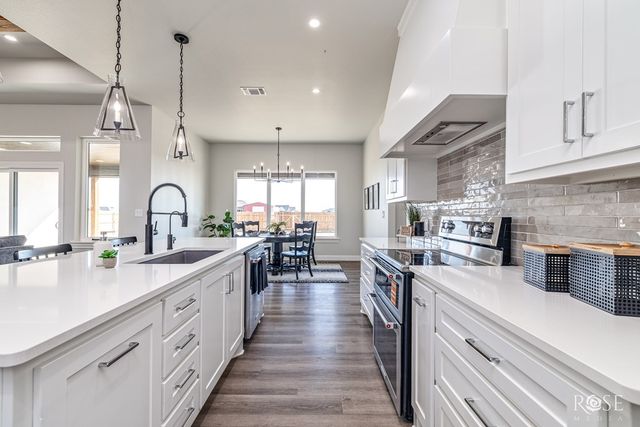 8421 Windmill Rd, Wall, TX 76905