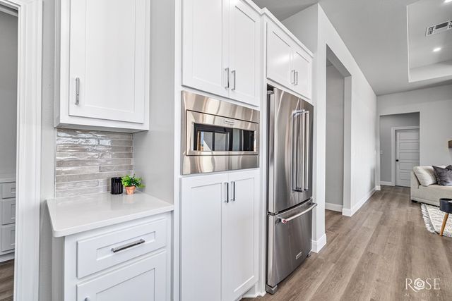 8421 Windmill Rd, Wall, TX 76905