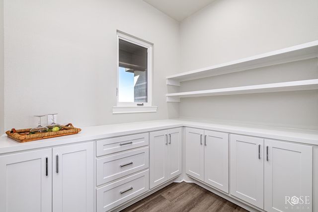 8421 Windmill Rd, Wall, TX 76905