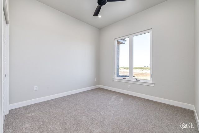 8421 Windmill Rd, Wall, TX 76905