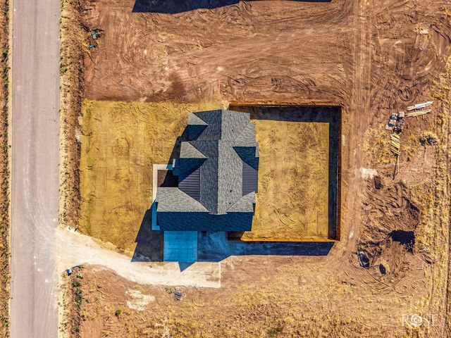 8421 Windmill Rd, Wall, TX 76905