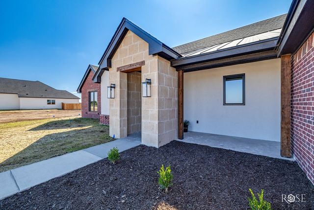 8421 Windmill Rd, Wall, TX 76905