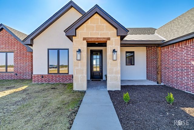 8421 Windmill Rd, Wall, TX 76905