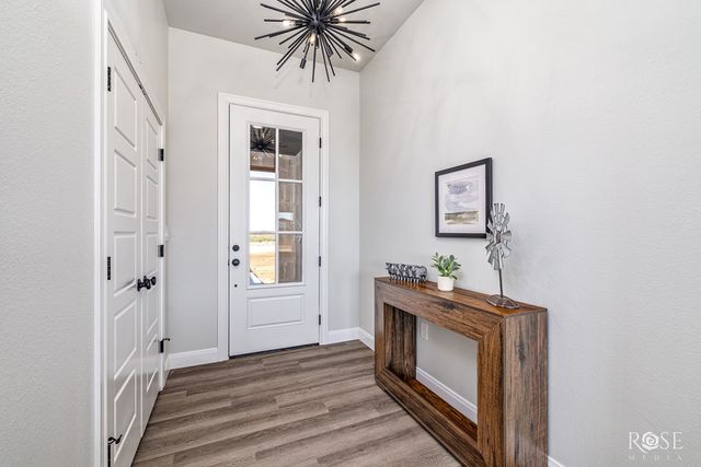 8421 Windmill Rd, Wall, TX 76905