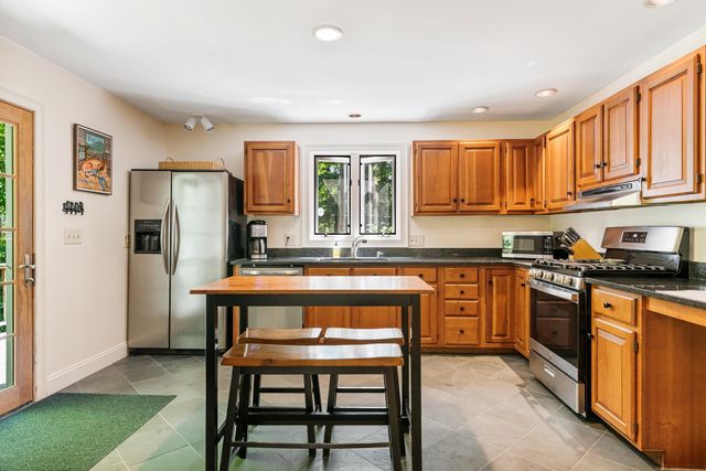 21 Hummingbird Hill, Grantham, NH 03753