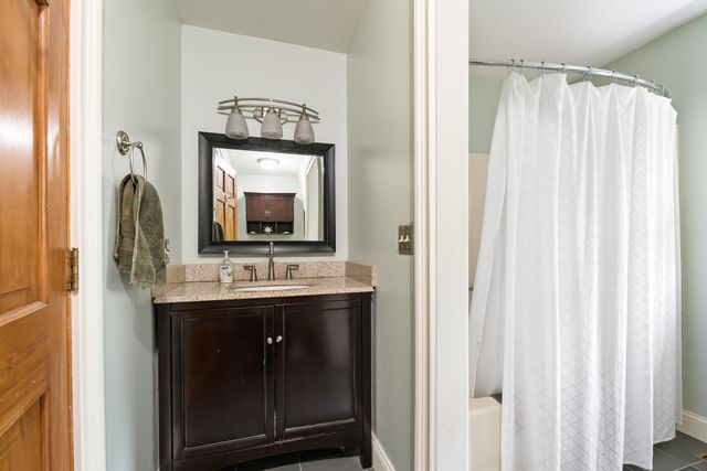 21 Hummingbird Hill, Grantham, NH 03753