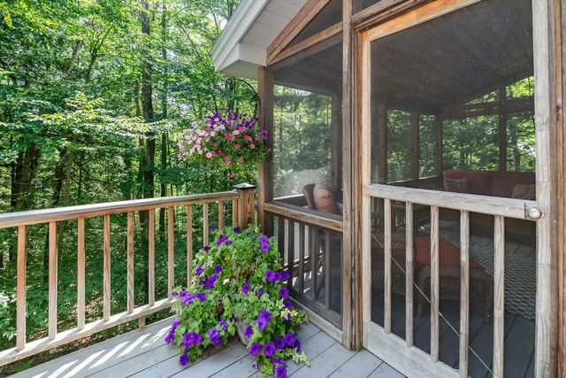 21 Hummingbird Hill, Grantham, NH 03753