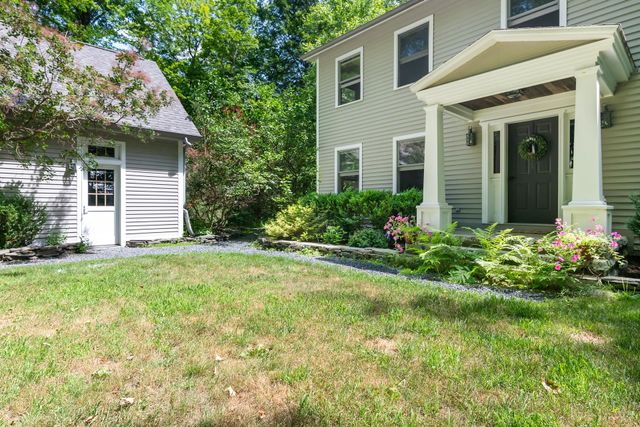21 Hummingbird Hill, Grantham, NH 03753