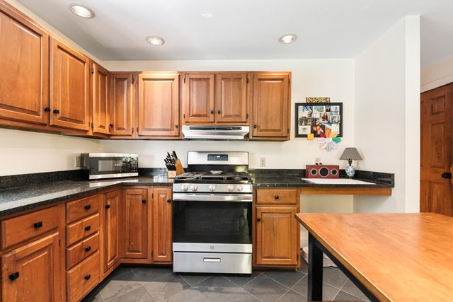 21 Hummingbird Hill, Grantham, NH 03753