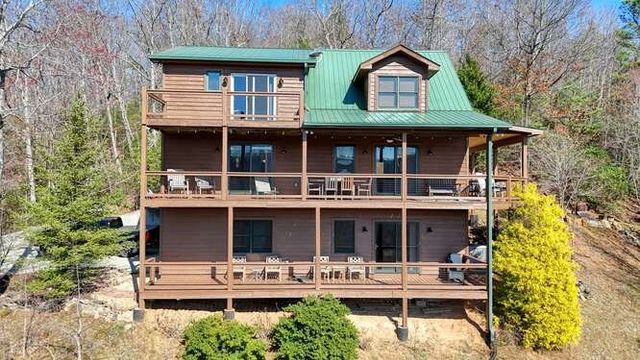 230 Smokin Ridge, Hayesville, NC 28904
