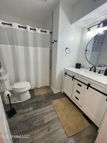 1282 Beach Boulevard, 123, Biloxi, MS 39530