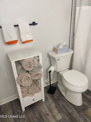 1282 Beach Boulevard, 123, Biloxi, MS 39530