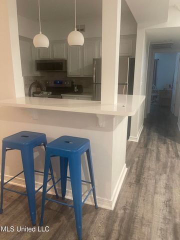 1282 Beach Boulevard, 123, Biloxi, MS 39530