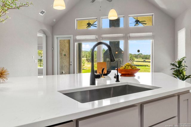 28319 Frank Terrace, San Antonio, TX 78260